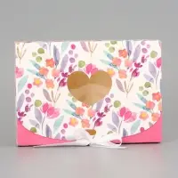 Подарочная коробка сборная с окном &laquo;Розовые цветы&raquo;, 16.5&times;11, 5&times;5 см