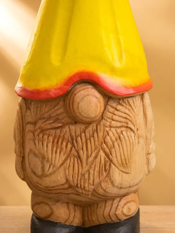 Сувенир "Гномик в жёлтой шляпе" дерево Джампинис 15х15х30 см