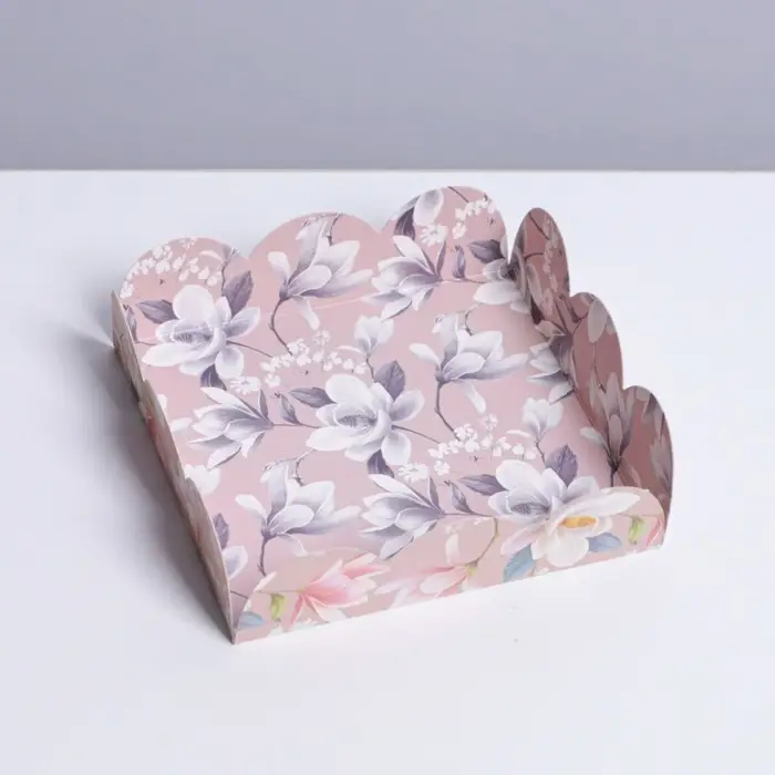 Коробка для печенья, кондитерская упаковка с пластиковой крышкой, &laquo;Цветы&raquo;, 10.5 х 10.5 х 3 см