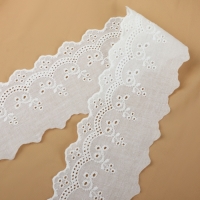 Кружево шитьё, 70 мм &times; 13 &plusmn; 1 м, цвет белый