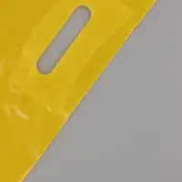 Пакет с вырубной усиленной ручкой ПВД 40х50 45 мкм Желтый