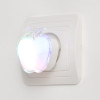 Ночник "Яблоко", 5,5х5х5 см, пластик Ночник "Яблоко", 5,5х5х5 см, пластик