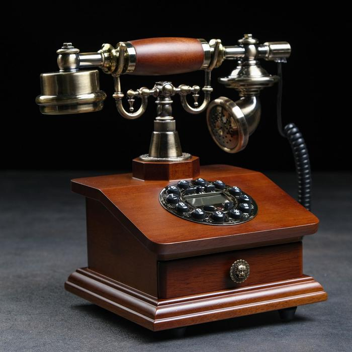 Ретро-телефон Ретро-телефон "Строгий", 17 х 17 х 26 см, дерево
