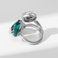 Кольцо &laquo;Драгоценность&raquo; капля трио, цвет бело-изумрудный в серебре, безразмерное
