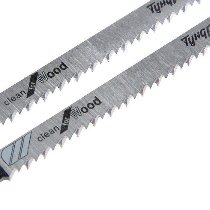 Пилки для лобзиков ТУНДРА, по дереву, прямой рез, HCS, 75/100 х 2.5 мм, 2 шт. Пилки для лобзиков ТУНДРА, по дереву, прямой рез, HCS, 75/100 х 2.5 мм, 2 шт.