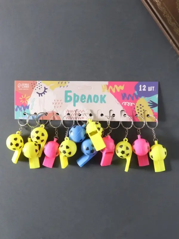 Свисток пластик на кольце "Мяч", МИКС