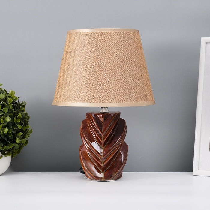 Настольная лампа с абажуром RISALUX &laquo;Гринда&raquo;, Е14, 40 Вт, 22.5&times;22.5&times;32 см