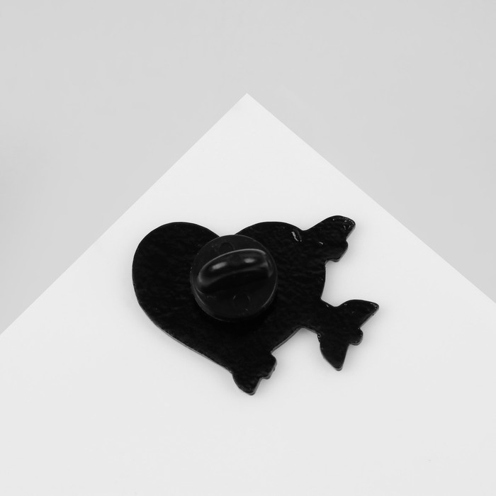 Значок &laquo;Самолёт&raquo; в сердце, цвет розово-голубой в чёрном металле