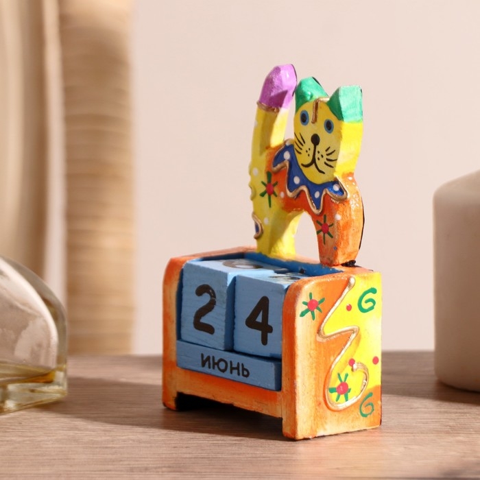 Деревянный календарь "Котёнок"7х4х10 см  МИКС (2 языка)