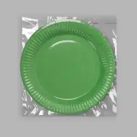 Тарелка одноразовая бумажная однотонная, зеленая, 18 см