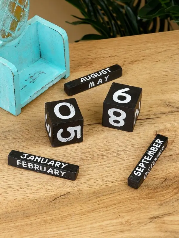 Календарь настольный "Ананас" дерево 11х5х16 см, цв. бирюзовый