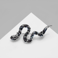 Брошь &laquo;Змея&raquo; в движении, цветная в чернёном серебре