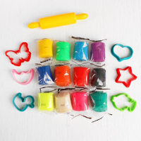 Тесто-пластилин, 12 цветов, 6 формочек + скалка: 16 см Тесто-пластилин, 12 цветов, 6 формочек + скалка: 16 см