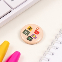 Значки закатные набор 3 шт d=25 мм "Любит" 7х7 см Значки закатные набор 3 шт d=25 мм "Любит" 7х7 см