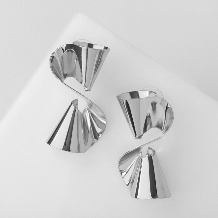 Серьги металл &laquo;Бант&raquo; гофрированный, цвет серебро