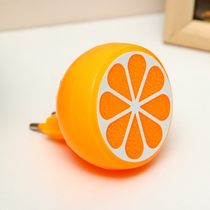 Ночник пластик LED 1W Ночник пластик LED 1W "Цитрус" 6,5х6,5х3,5 см RISALUX