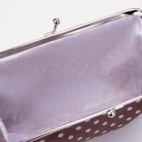 Косметичка на фермуаре, цвет коричневый Косметичка на фермуаре, цвет коричневый