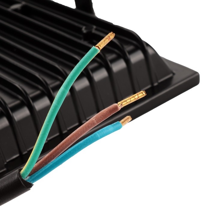 Прожектор светод серия PROFI, 230В, 150Вт, 6500К, 15000Лм, IP65, черн, гарантия 5 лет 53411 Прожектор светод серия PROFI, 230В, 150Вт, 6500К, 15000Лм, IP65, черн, гарантия 5 лет 53411