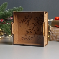 Новогодняя копилка с акрилом "Змея. Новогодняя" 12х12х4 см Новогодняя копилка с акрилом "Змея. Новогодняя" 12х12х4 см