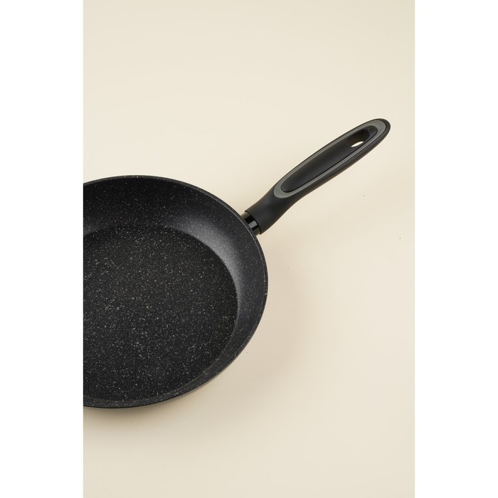 Сковорода алюминиевая с антипригарным покрытием SL Home, d=26, h=4,9 см, индукция, цвет чёрный Сковорода алюминиевая с антипригарным покрытием SL Home, d=26, h=4,9 см, индукция, цвет чёрный
