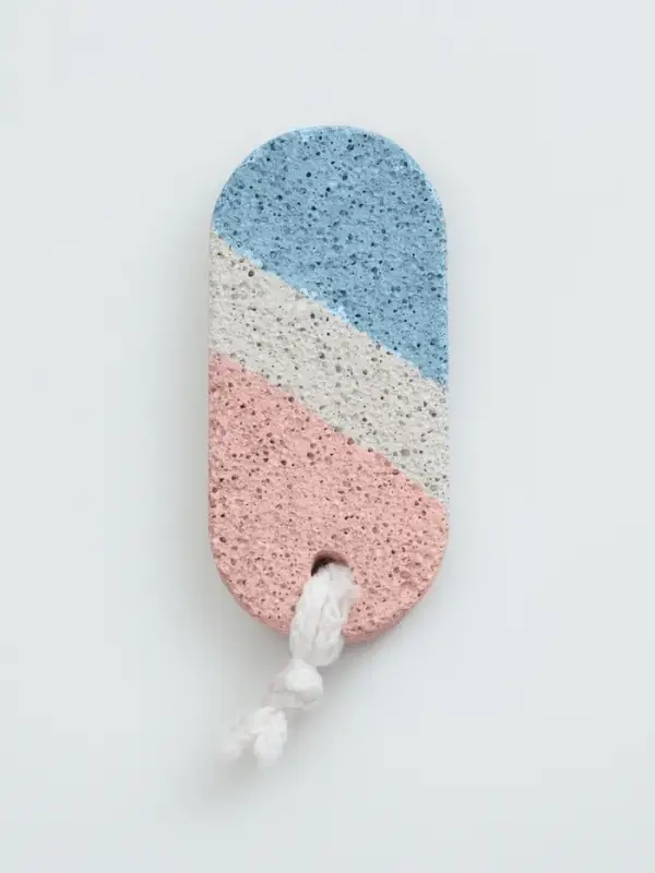Пемза для педикюра, с подвесом, 9&times;4 см, в коробке, разноцветная