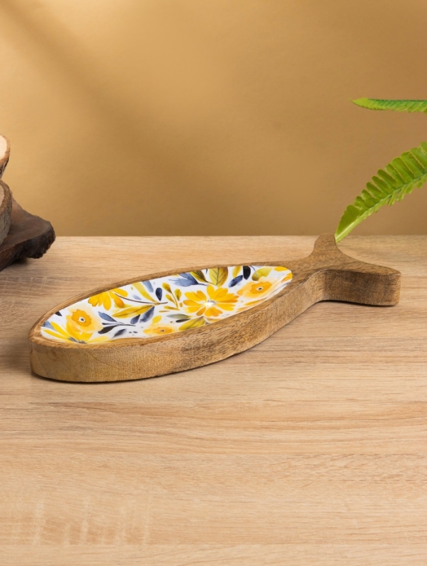 Блюдо в форме рыбки "Желтые и синие цветы" дерево манго 25,5х10х2 см