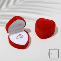 Футляр бархатный под кольцо &laquo;Сердце с рамкой из точек&raquo; 5&times;5, цвет красный