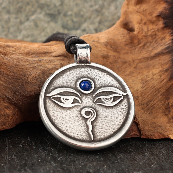 Амулет Амулет "Глаз Будды" с камнем лазурит, 35х42 мм, металлический
