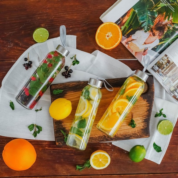 Бутылка для воды стеклянная &laquo;Лидо&raquo;, 500 мл, h=22,5 см, цвет ремешка МИКС