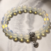 Браслет шар №8 с подвеской сердце &laquo;Лунный камень&raquo;, 18 размер