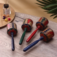 Сувенирный музыкальный инструмент "Маракас" махагон, 8х8х25 см МИКС Сувенирный музыкальный инструмент "Маракас" махагон, 8х8х25 см МИКС