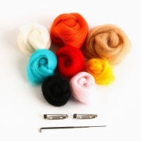 Валяние из шерсти. Брошь &laquo;Корги с мороженкой&raquo;