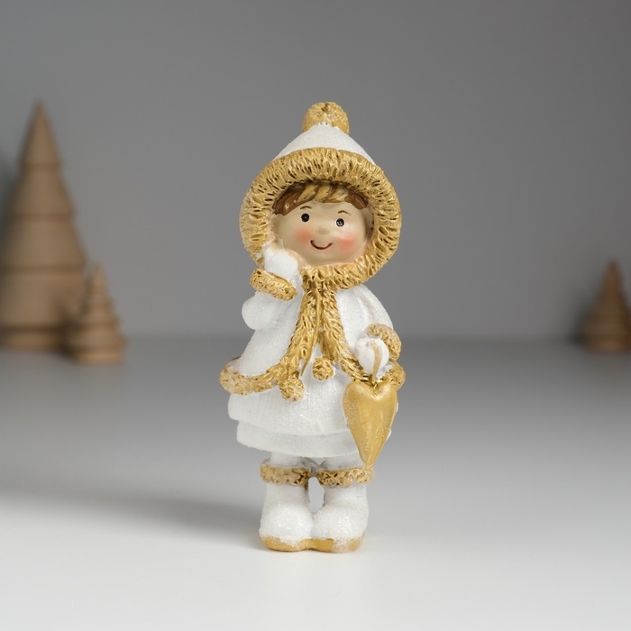 Сувенир полистоун "Малышка в белой шубке в варежках" МИКС 5х4х11,5 см