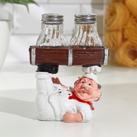 Набор для специй из стекла на подставке &laquo;Повар держит корзинки&raquo;, 3 предмета: солонка 40 мл, перечница 40 мл, подставка, цвет МИКС