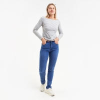 Джинсы женские, цвет голубой, размер 29 Джинсы женские, цвет голубой, размер 29