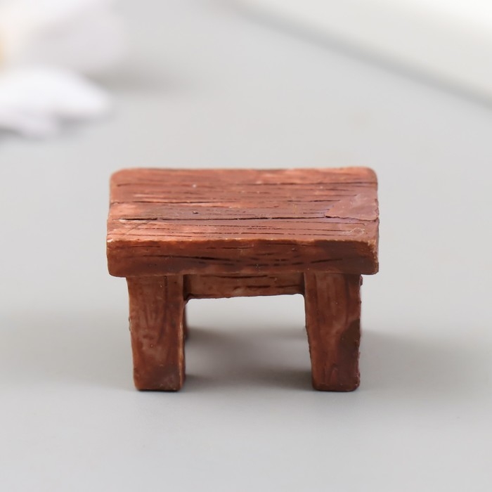 Фигурка для флорариума полистоун "Деревянный стол" 3,3х2,3х2,3 см