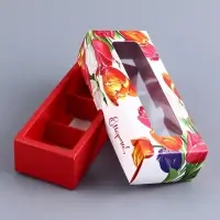 Коробка с обечайкой для 3 конфет, с окном &laquo;8 марта&raquo;, 13&times;5&times;3.3 см