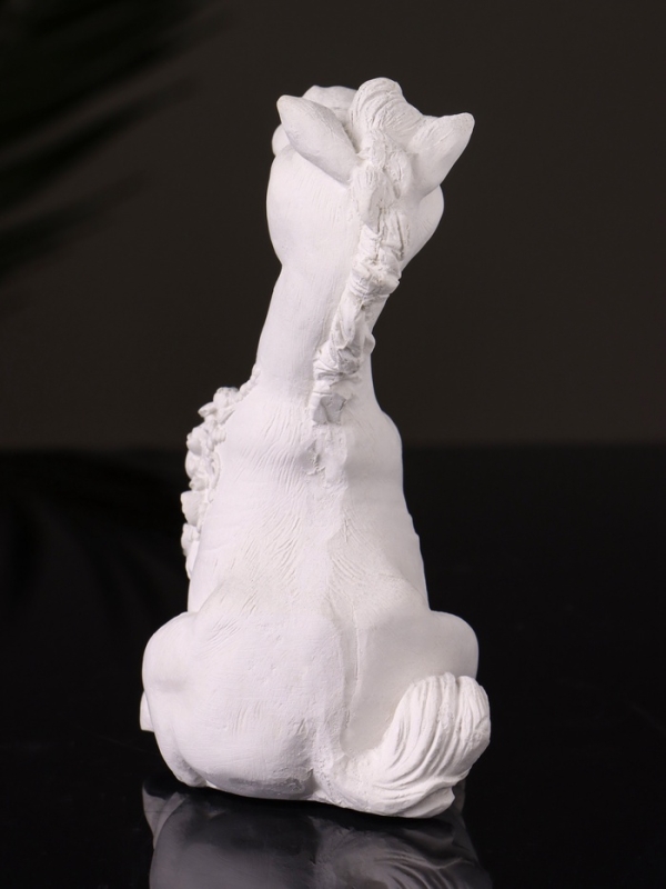 Статуэтка "Конь с букетом" 11см, натуральный