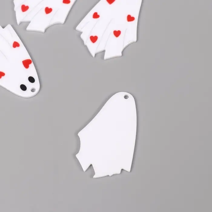 Декор для творчества акрил "Привидение с сердечками" 3,7х2,6х0,2 см