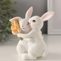 Сувенир полистоун "Парочка зайчиков с тюльпанами. Объятия" 11х5,5х11,5 см Сувенир полистоун "Парочка зайчиков с тюльпанами. Объятия" 11х5,5х11,5 см