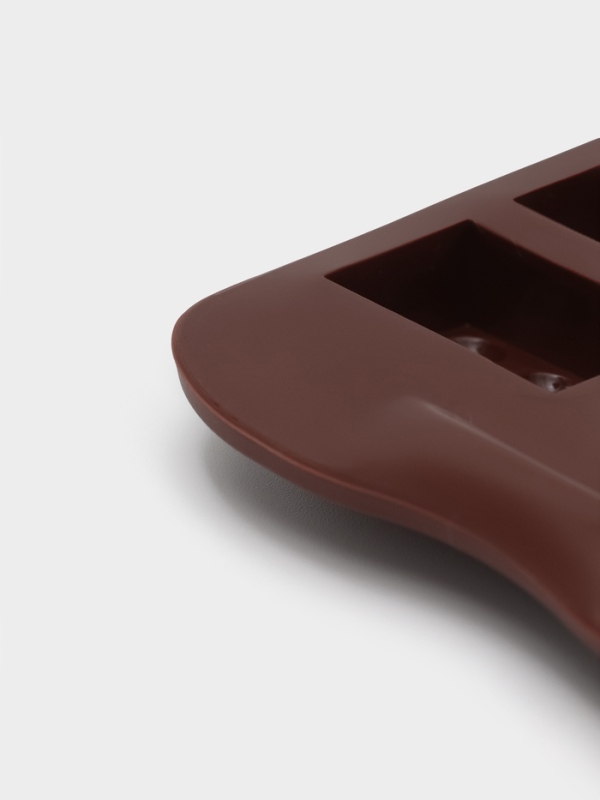 Форма для конфет и шоколада Доляна &laquo;Детские игрушки&raquo;, силикон, 21&times;11 см, 15 ячеек (3,5&times;2 см), цвет МИКС