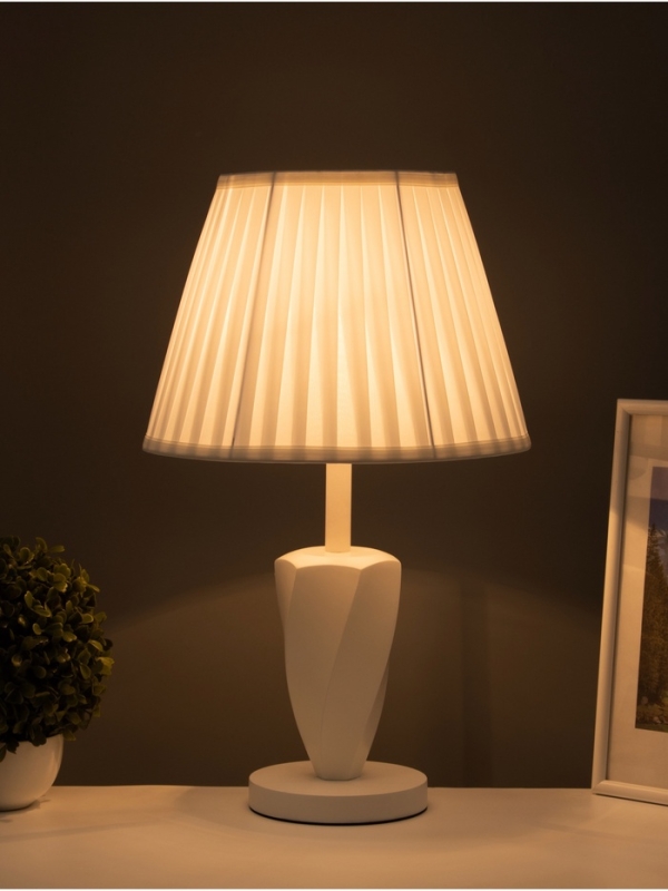 Лампа настольная BayerLux ЭКО "Вероника" 1х40Вт Е27 белый 30х30х50см