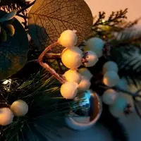 Декор настенный &laquo;Снежноягодник&raquo;, 72&times;20 см, 18 LED, от батареек CR2032&times;2, свечение тёплое белое