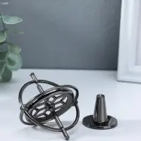 Гироскоп металлический самобалансирующийся на подставке, чёрный 7х7х13,2 см