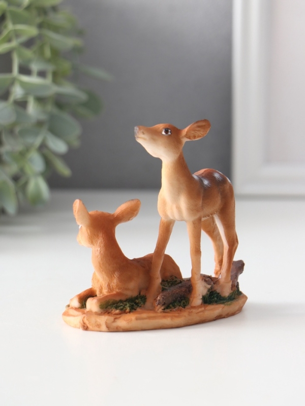 Сувенир полистоун "Два оленёнка" МИКС 10х5,6х9,6 см