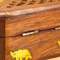 Шкатулка резная "Слоник в саду" 15х10х5 см, дерево шишам