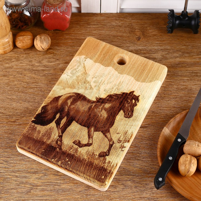 Доска из массива кедра &laquo;Лошадь&raquo;, прямоугольная, 18 &times; 28 см