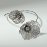 Браслет &laquo;Цветок&raquo; стразинка, цвет серебро