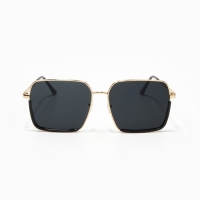 Очки солнцезащитные uv 400, дужка 13.5 см, ширина 12.8 см, линза 5.5&times;6 см