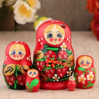 Матрёшка &laquo;Божья коровка&raquo;, красный платок, 5 кукольная, 9-11 см